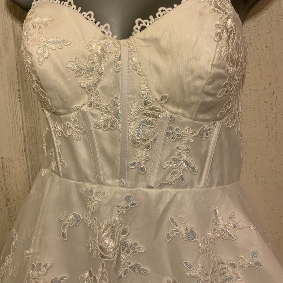 Fun Dress For That Special Occassion - Picture 3 of 10